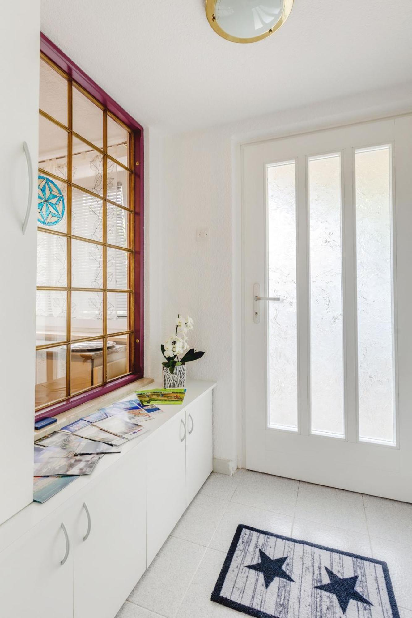 Apartma Valentina Lägenhet Pobegi Exteriör bild